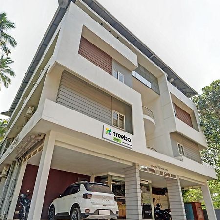 Hotel Sreepathi Nirmalyam 400 Mts From Guruvayoor Temple Guruvāyūr Exterior foto