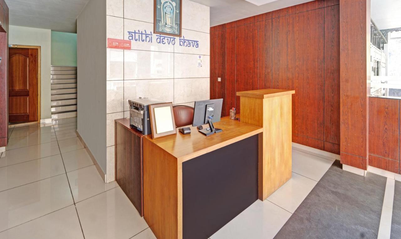 Hotel Sreepathi Nirmalyam 400 Mts From Guruvayoor Temple Guruvāyūr Exterior foto