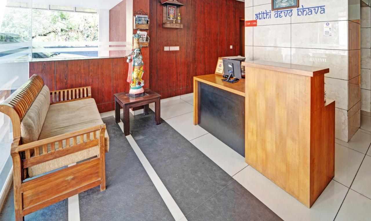 Hotel Sreepathi Nirmalyam 400 Mts From Guruvayoor Temple Guruvāyūr Exterior foto